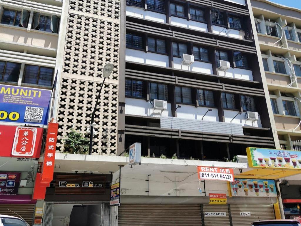Oyo 89398 Doorbellz Hotel Kota Kinabalu Kültér fotó