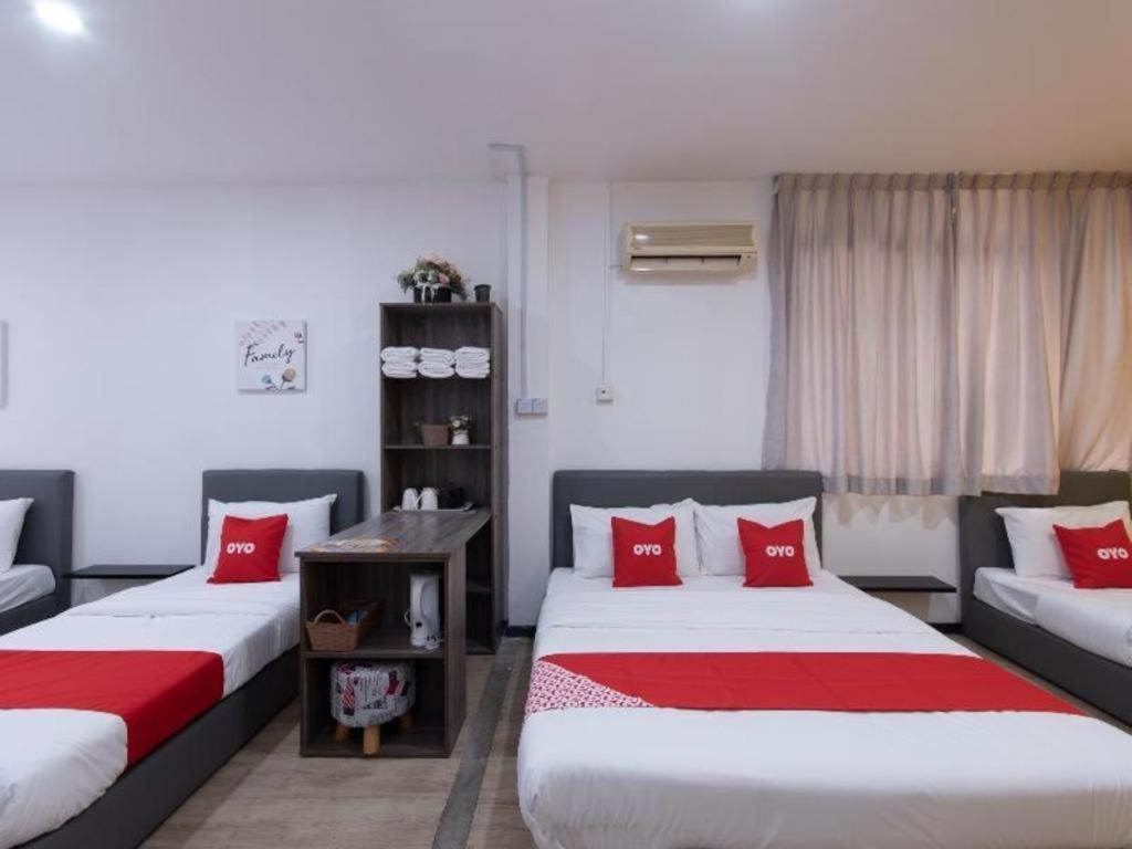 Oyo 89398 Doorbellz Hotel Kota Kinabalu Kültér fotó