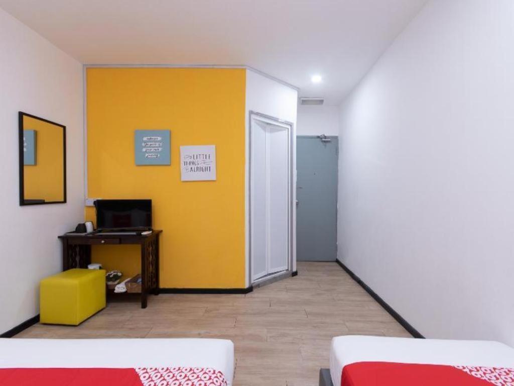 Oyo 89398 Doorbellz Hotel Kota Kinabalu Kültér fotó