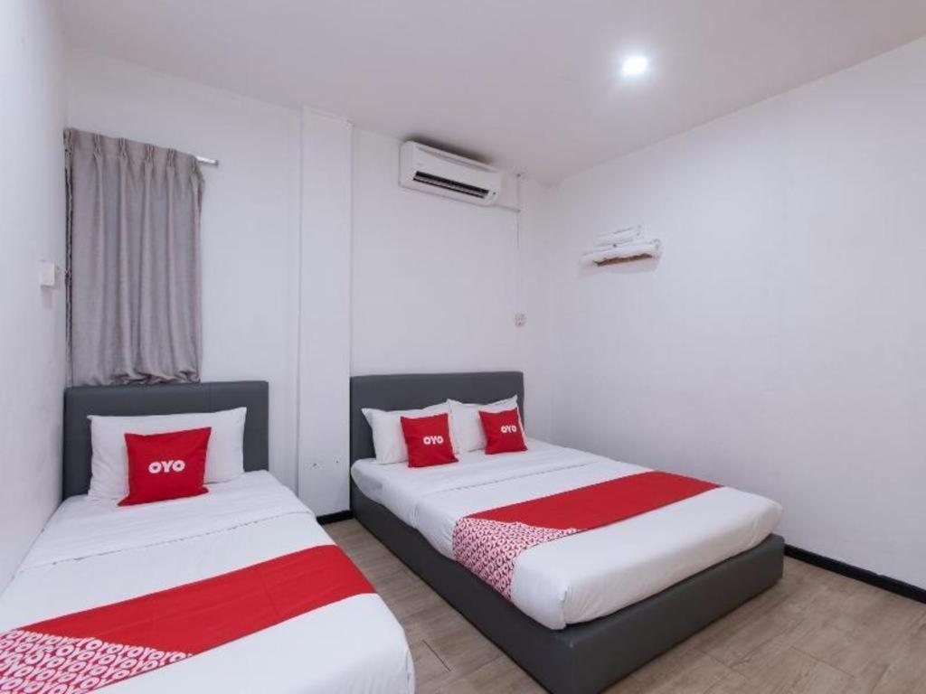Oyo 89398 Doorbellz Hotel Kota Kinabalu Kültér fotó