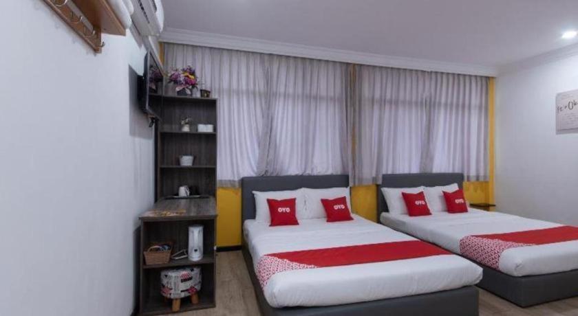 Oyo 89398 Doorbellz Hotel Kota Kinabalu Kültér fotó