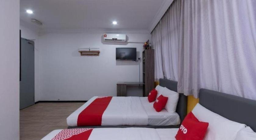 Oyo 89398 Doorbellz Hotel Kota Kinabalu Kültér fotó