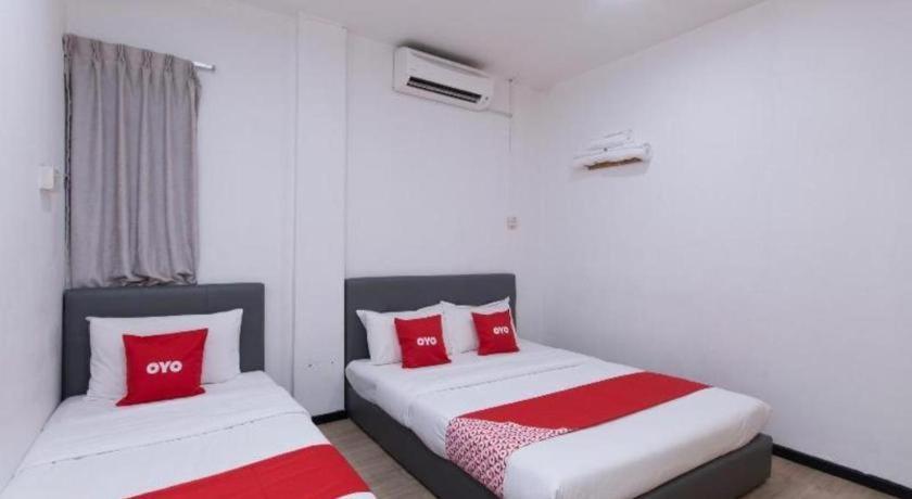 Oyo 89398 Doorbellz Hotel Kota Kinabalu Kültér fotó