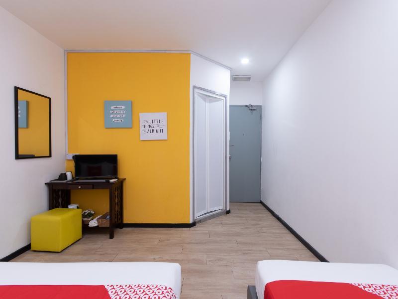 Oyo 89398 Doorbellz Hotel Kota Kinabalu Kültér fotó